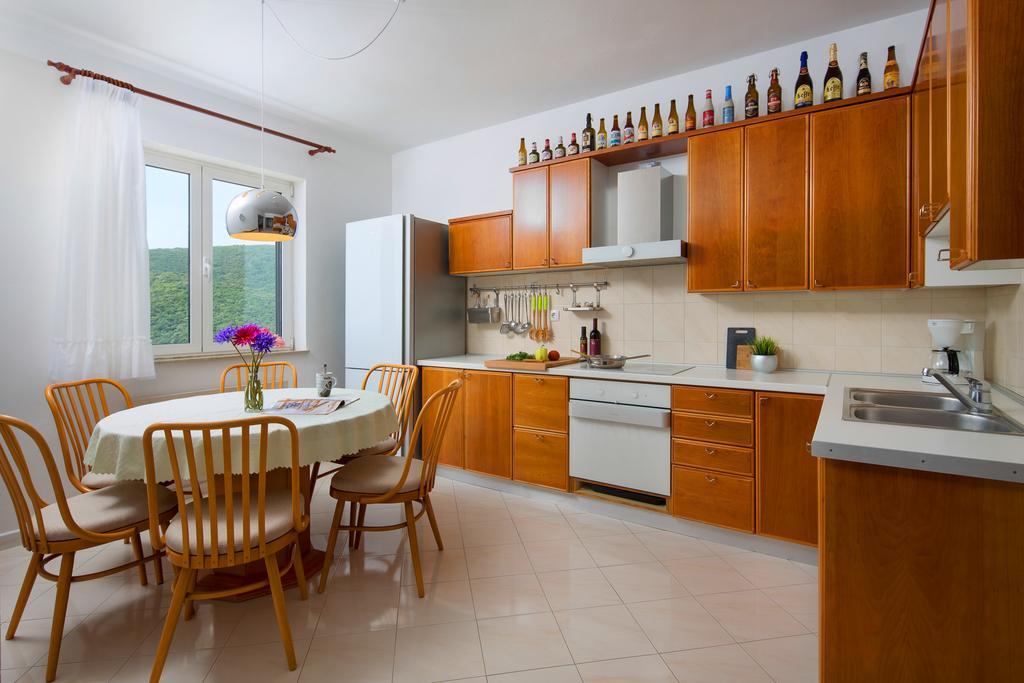 Ana Apartment Rabac Esterno foto